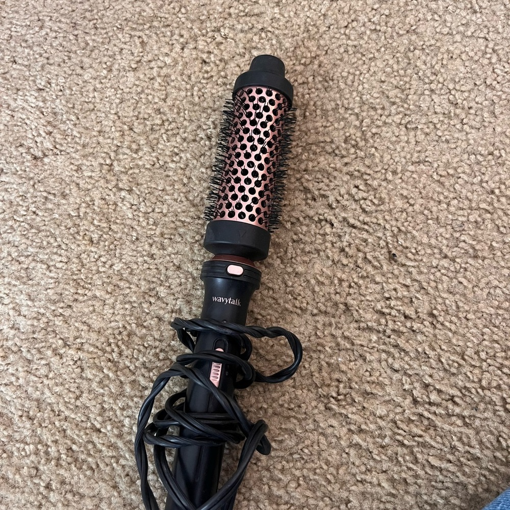 WavyTalk Pink and Black Curling Iron